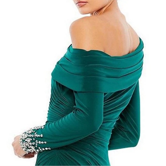 NEW MAC DUGGAL One-Shoulder Long Sleeve Jersey Gown in Emerald Green, Size 12 - Picture 4 of 5